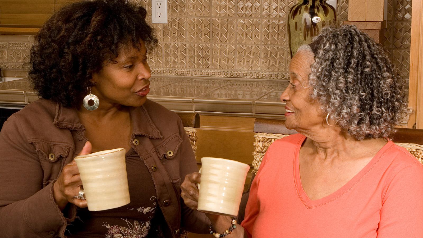 Twee vrouwen in gesprek