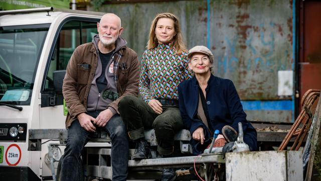 3 personen - spelen een rol bij het verminderen van polarisatie